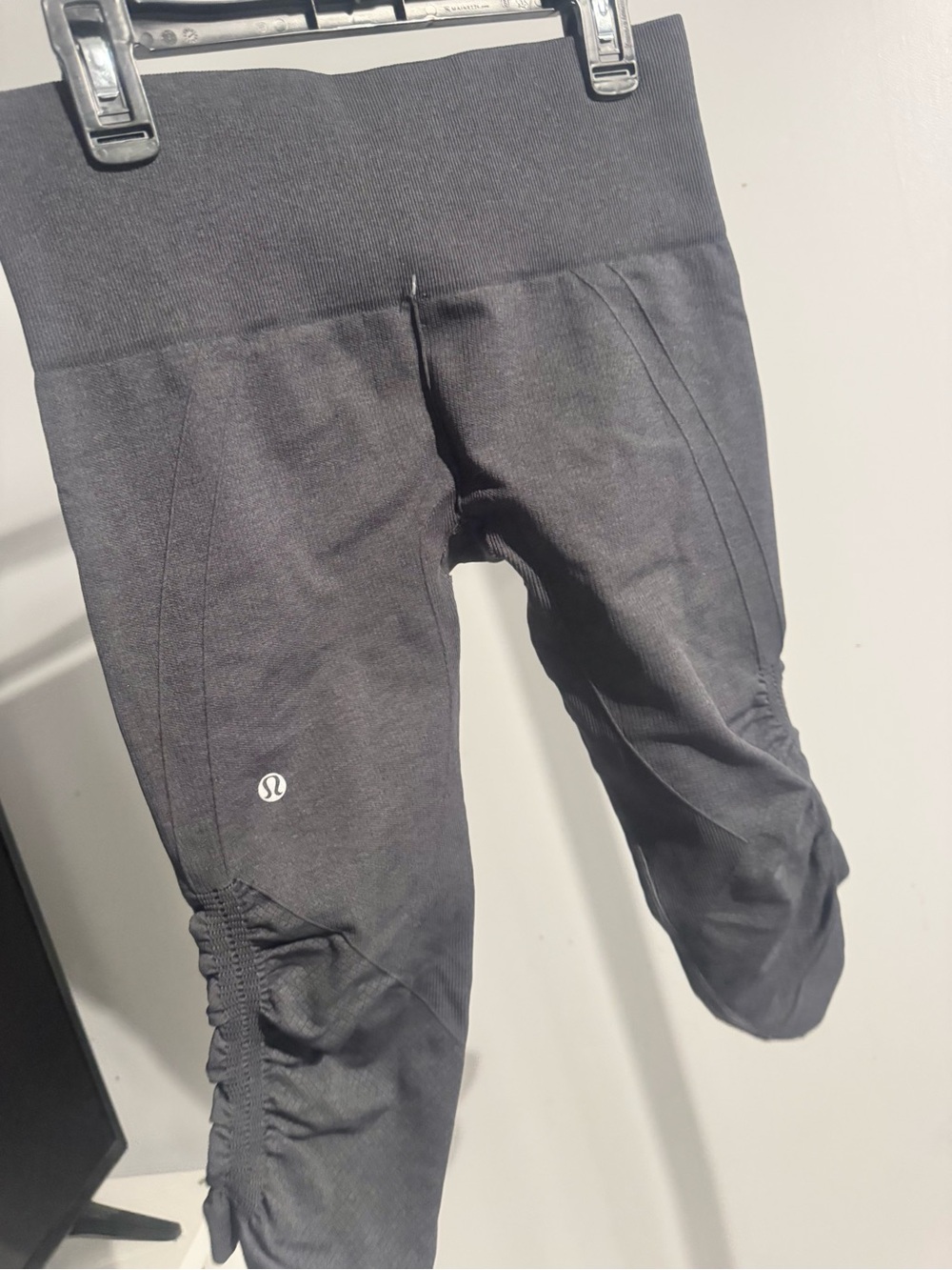 Lululemon Black Cropped Leggings
